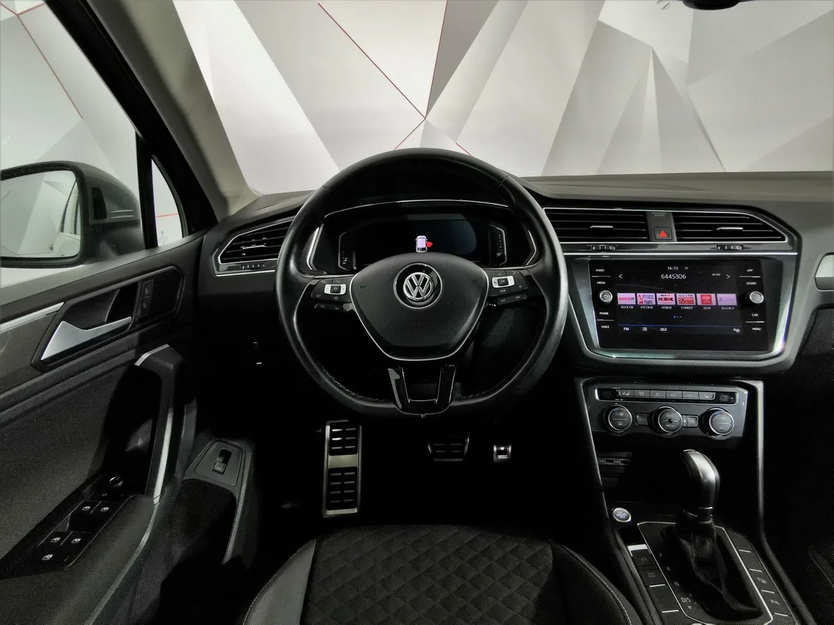 Volkswagen Tiguan 2.0 TSI 4Motion DSG (180 л.с.) Highline Серебристый в АВИЛОН. Слайд №19