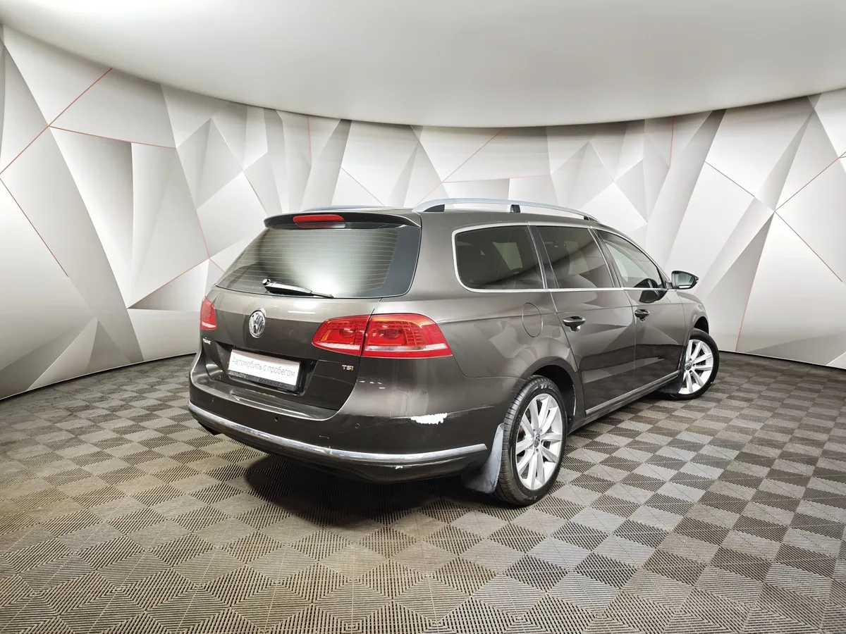 Volkswagen Passat 1.8 TSI DSG (152 л.с.) Коричневый в АВИЛОН. Слайд №2