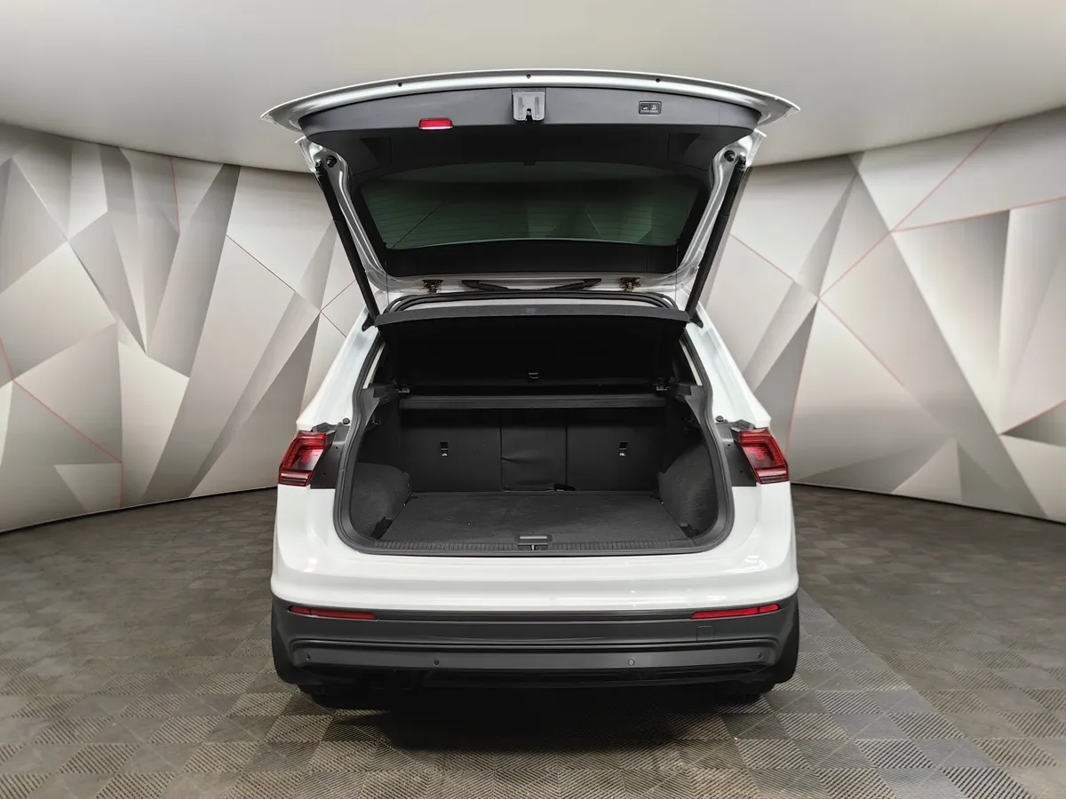 Volkswagen Tiguan 1.4 TSI BlueMotion DSG (150 л.с.) Белый в АВИЛОН. Слайд №12