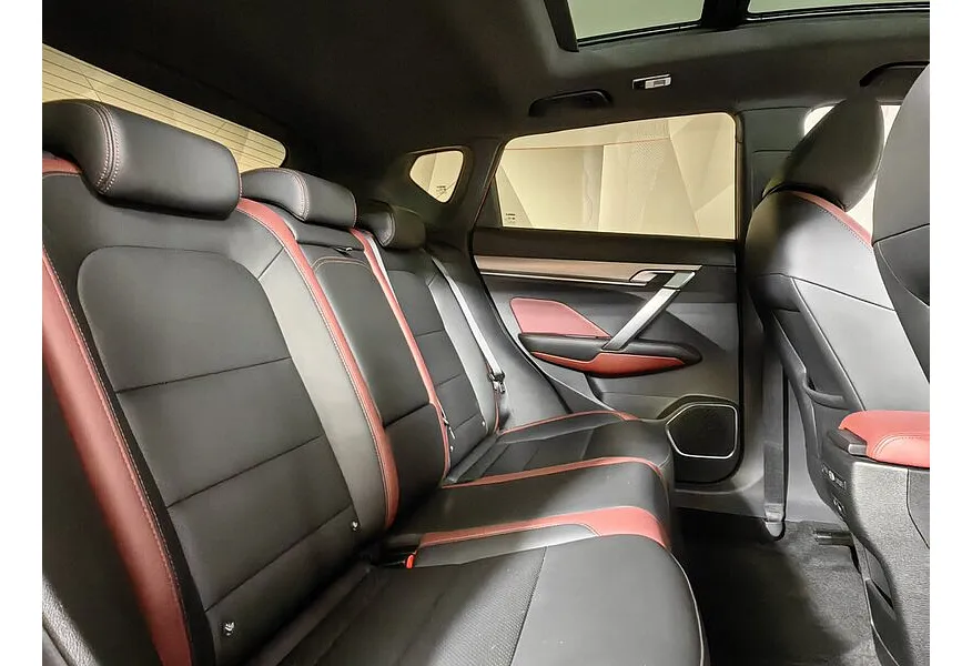 Geely Coolray 1.5T 7DCT 2WD (150 л.с.) Flagship Sport Красный в АВИЛОН. Слайд №15