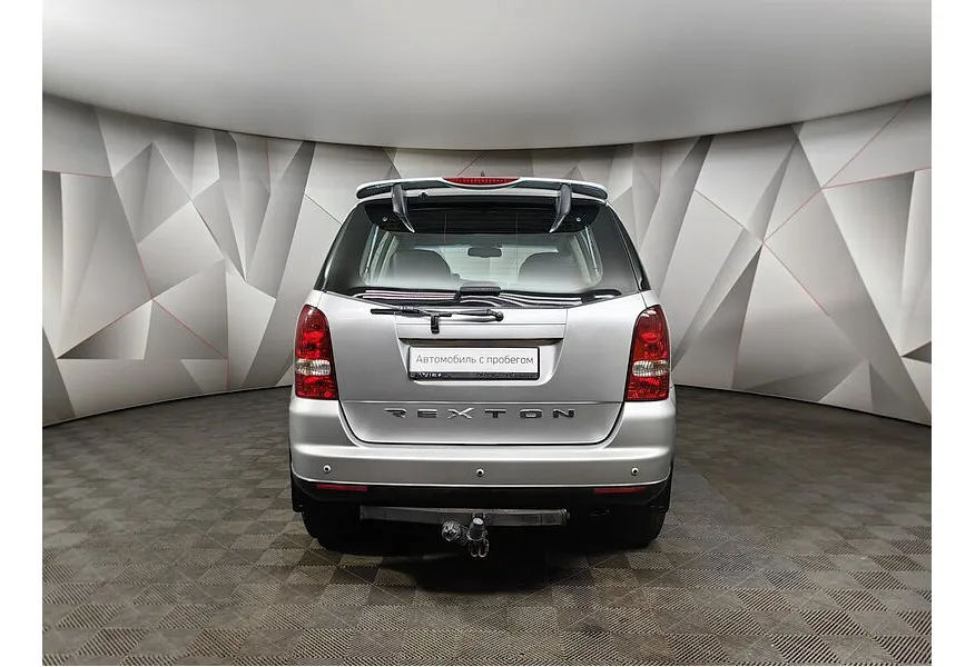 SsangYong Rexton 2.7 Xdi AT AWD (165 л.с.) Серебристый в АВИЛОН. Слайд №8