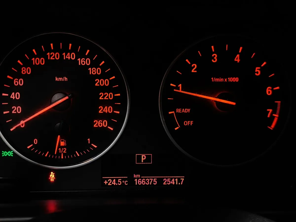 BMW 1 серия 116i AT (136 л.с.) Черный в АВИЛОН. Слайд №13