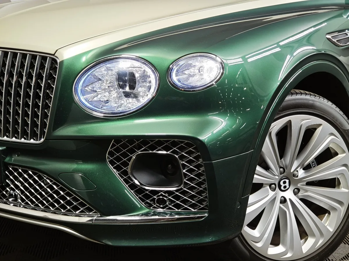 Bentley Bentayga 4.0 AT AWD (550 л.с.) Azure First Edition Комбинированный в АВИЛОН. Слайд №10