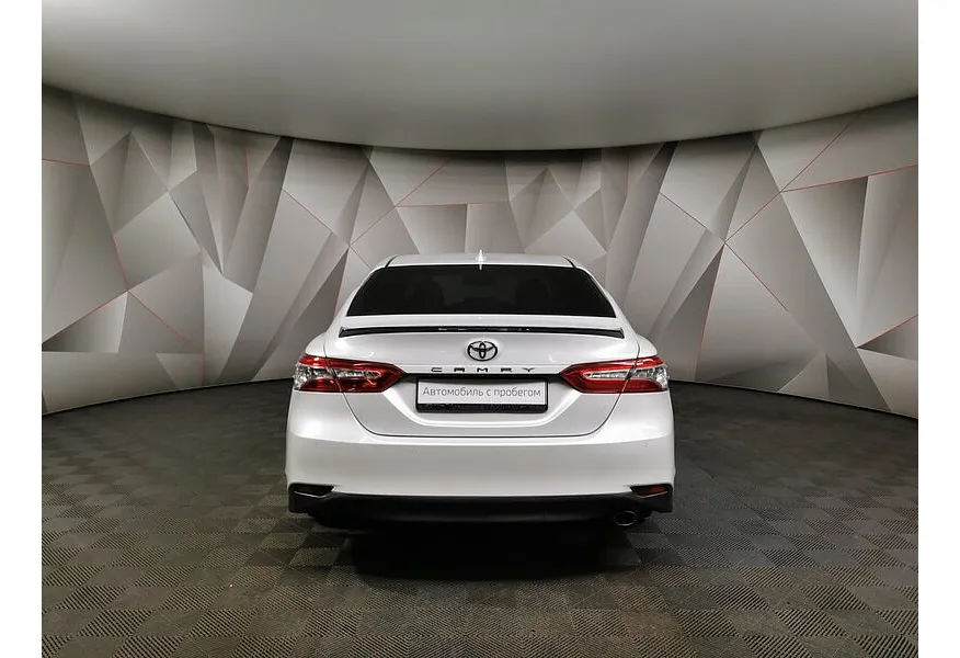 Toyota Camry 2.5 AT (200 л.с.) Белый в АВИЛОН. Слайд №5