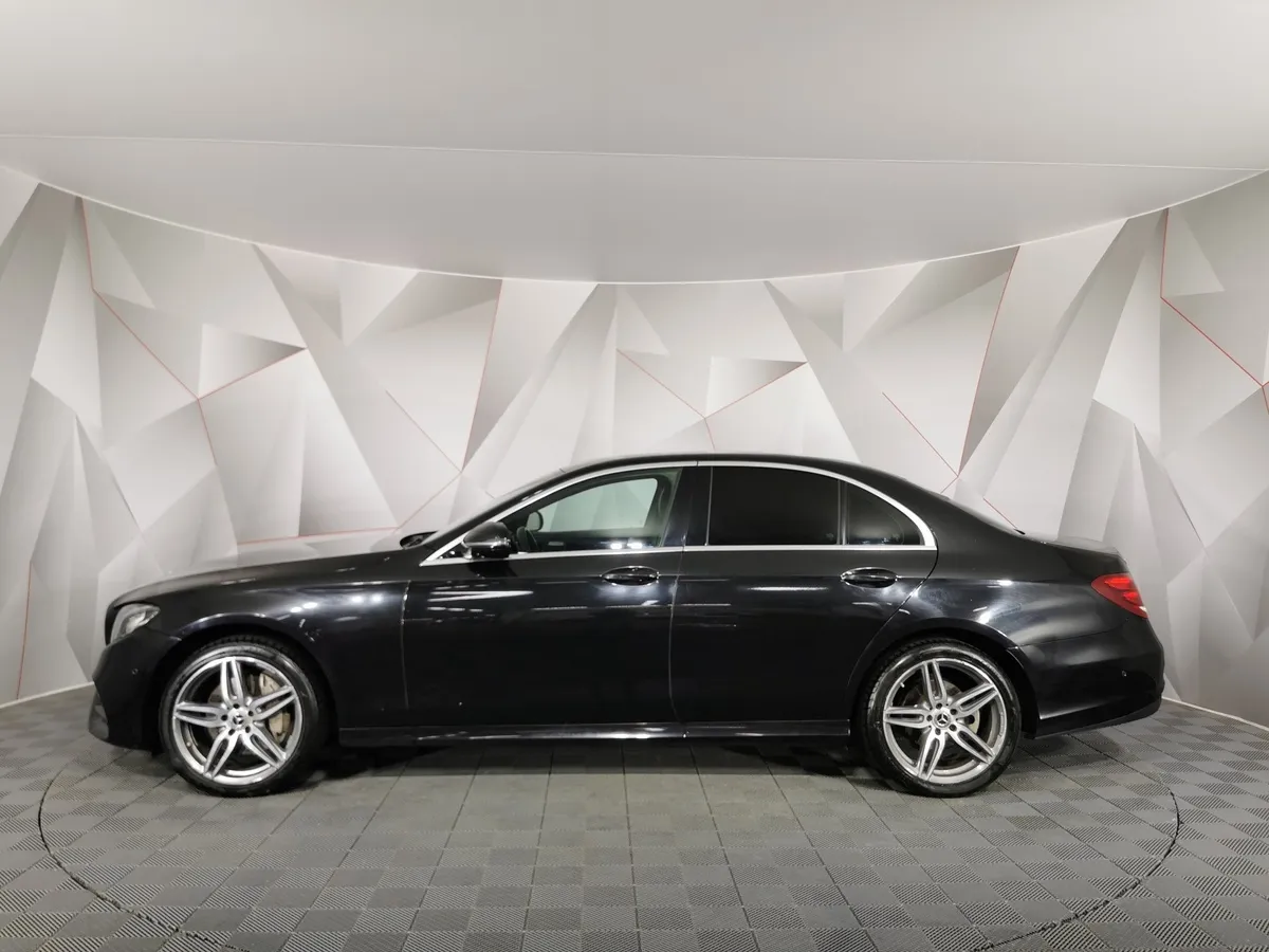Mercedes-Benz E-Класс E 200 9G-TRONIC (197 л.с.) Черный в АВИЛОН. Слайд №5