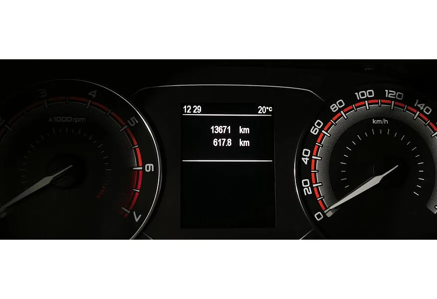 ВАЗ (Lada) Vesta 1.6 MT (106 л.с.) Белый в АВИЛОН. Слайд №19