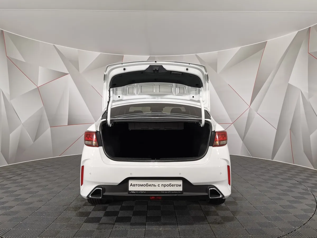Kia Rio 1.6 AT (123 л.с.) Белый в АВИЛОН. Слайд №11