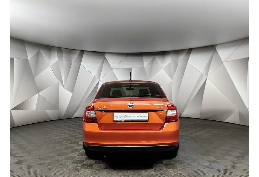 Skoda Rapid 1.6 AT (110 л.с.) Active Оранжевый в АВИЛОН. Слайд №8