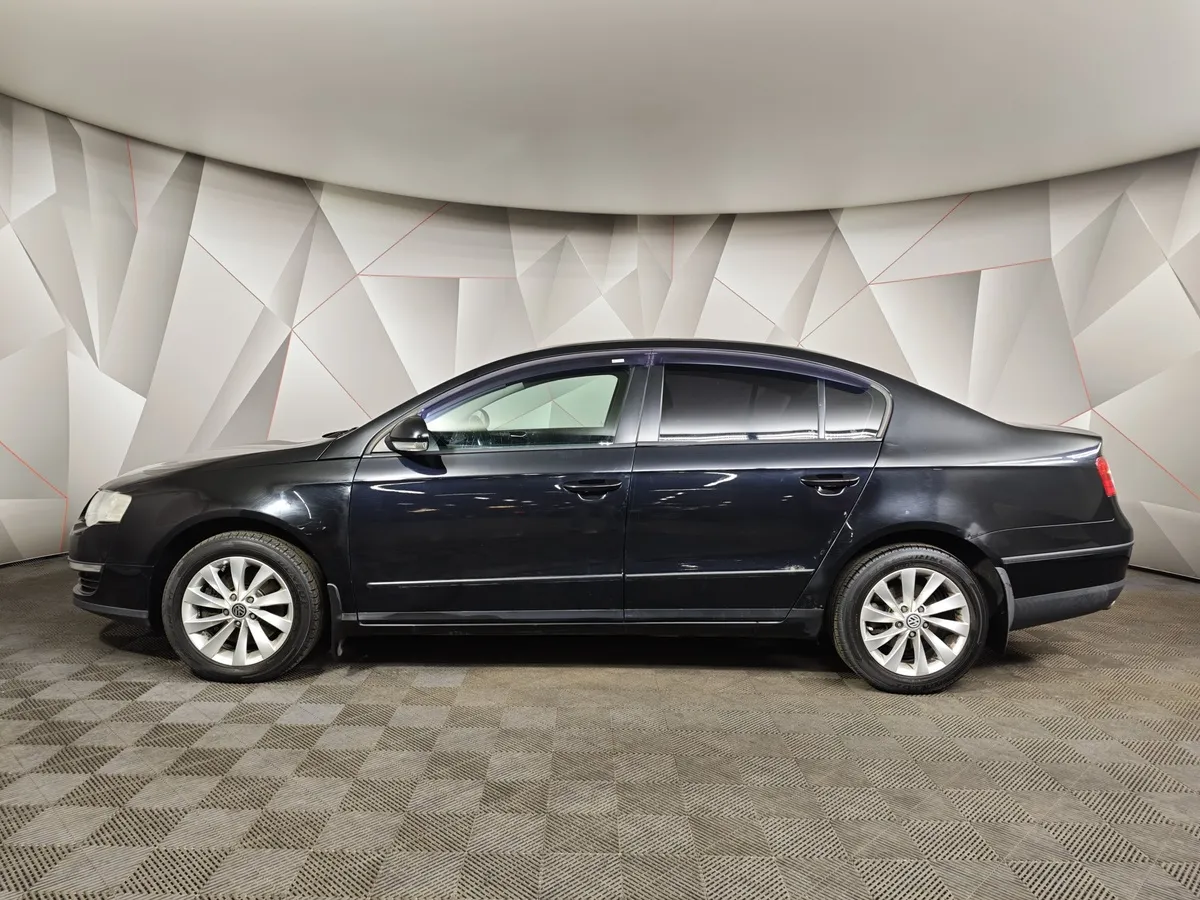 Volkswagen Passat 1.6 MPI MT (102 л.с.) Черный в АВИЛОН. Слайд №5