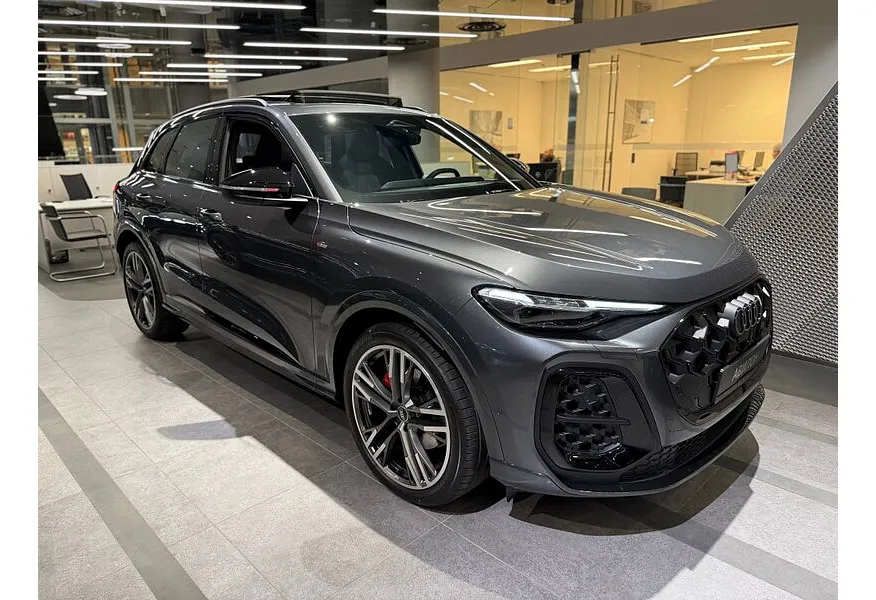 Audi Q5 2.0 TFSI S tronic quattro (272 л.с.) Серый в АВИЛОН. Слайд №2