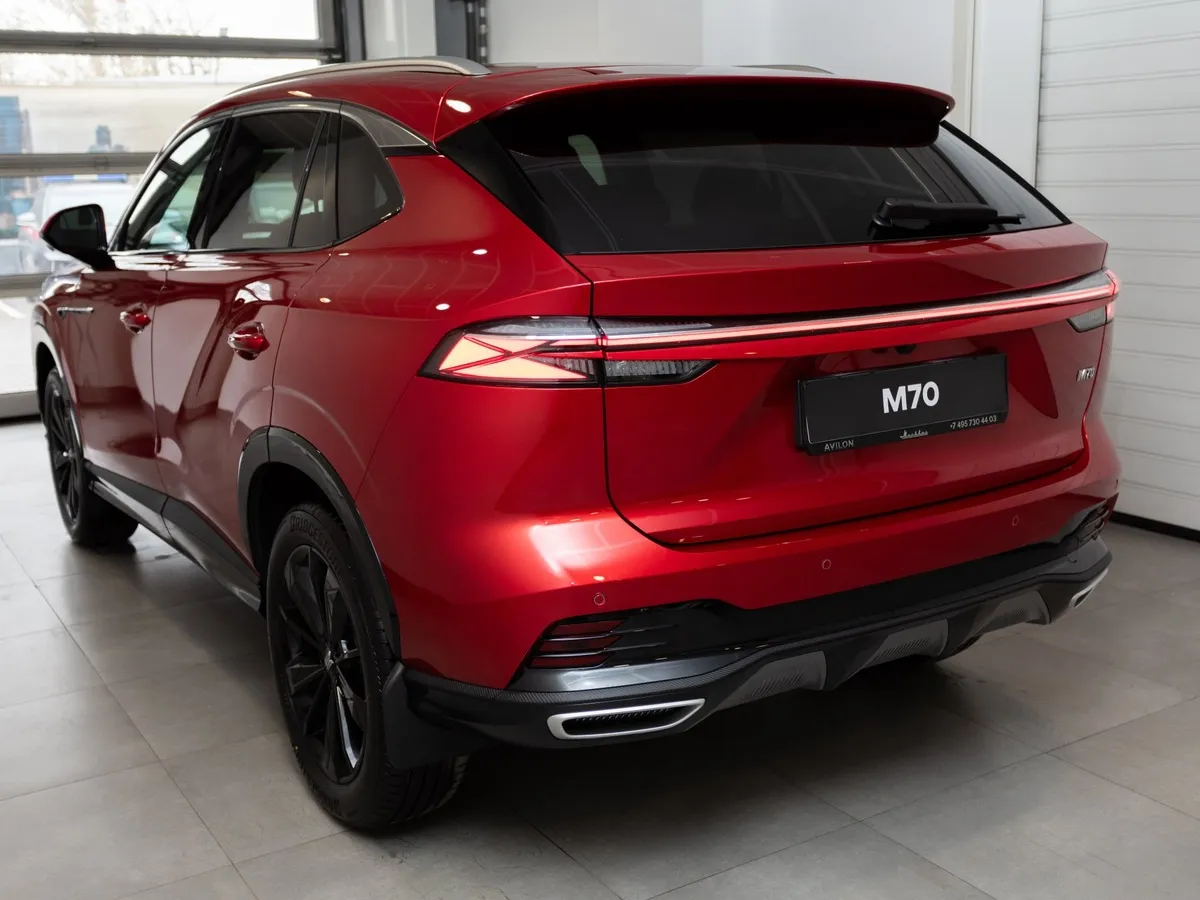 Москвич М70 1.5 DCT FWD (150 л.с.) Драйв Красный в АВИЛОН. Слайд №5