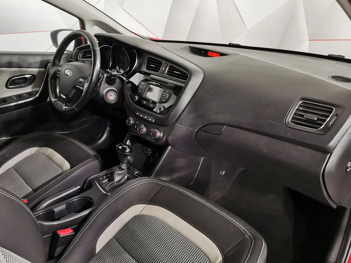 Kia Ceed 1.6 AT (129 л.с.) Luxe Красный в АВИЛОН. Слайд №12