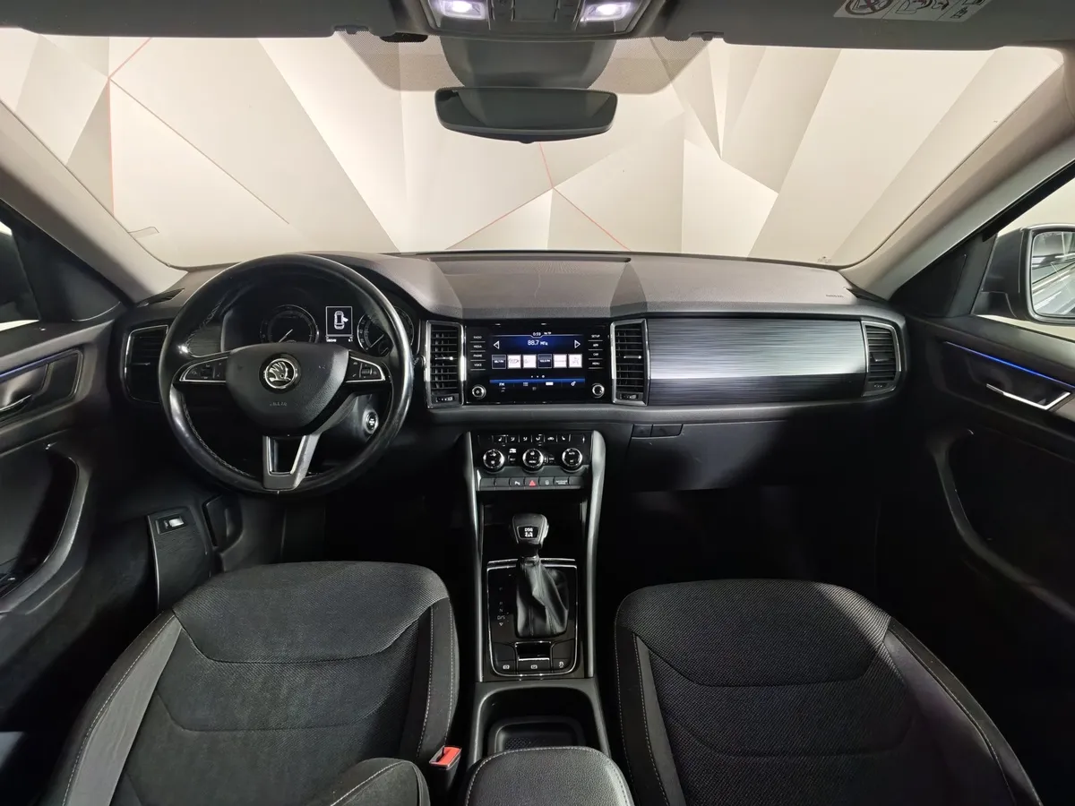Skoda Kodiaq 2.0 TSI DSG 4X4 (180 л.с.) Серый в АВИЛОН. Слайд №14