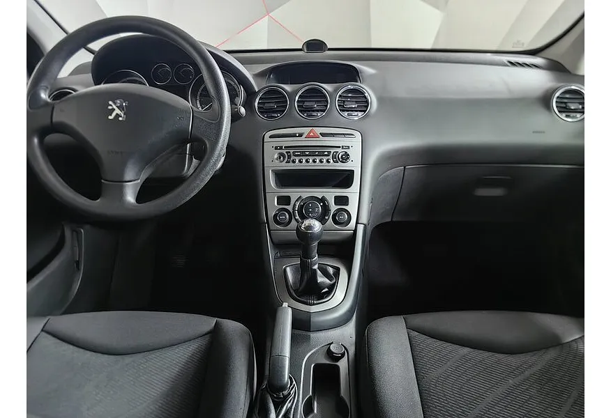 Peugeot 308 1.6 MT (120 л.с.) Черный в АВИЛОН. Слайд №14