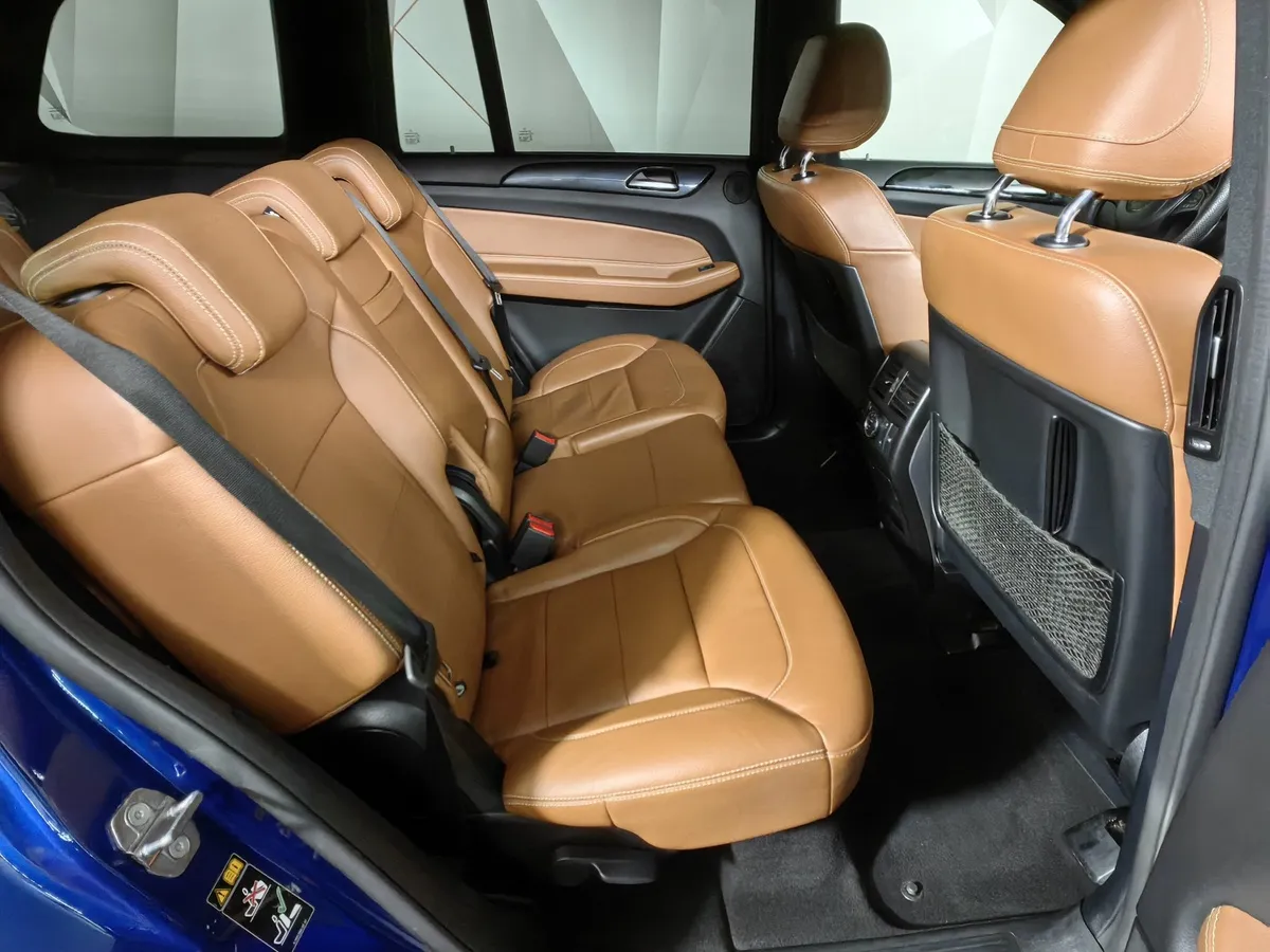 Mercedes-Benz GLS 400 4MATIC 9G-TRONIC (333 л.с.) Особая серия Синий в АВИЛОН. Слайд №16
