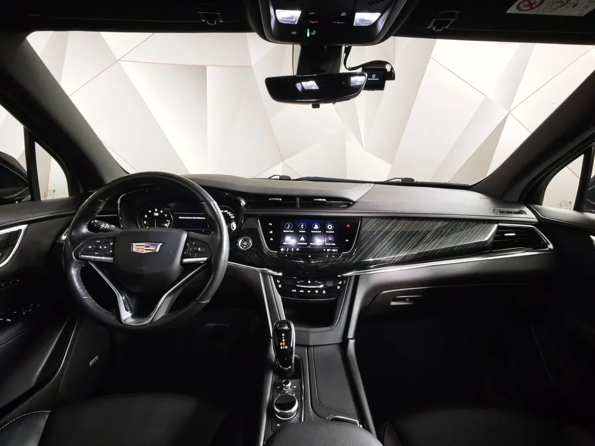 Cadillac XT6 2.0T AT AWD (200 л.с.) Premium Luxury Черный в АВИЛОН. Слайд №13