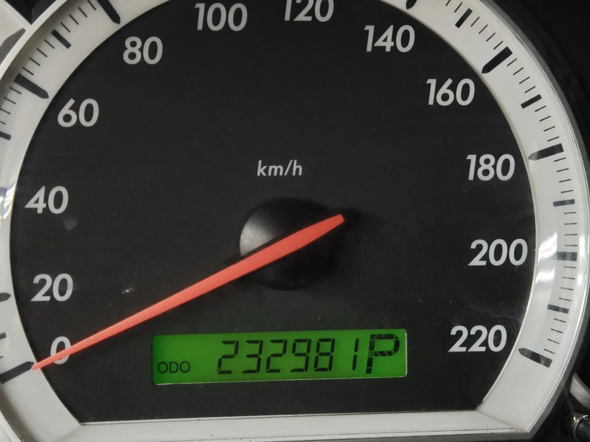 Chevrolet Captiva 2.4 AT 5 мест (136 л.с.) Черный в АВИЛОН. Слайд №15