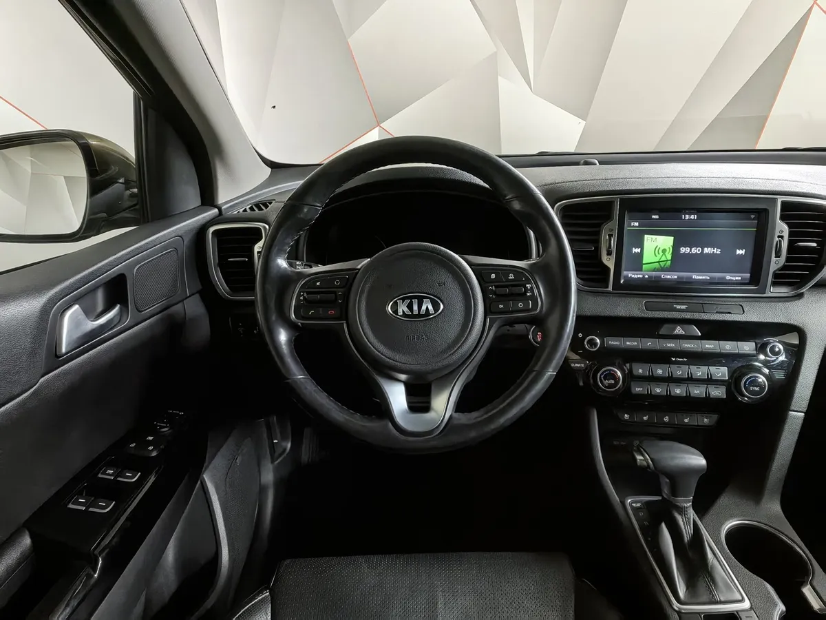 Kia Sportage 2.0 CRDi AT 4WD (185 л.с.) Premium Желтый в АВИЛОН. Слайд №19