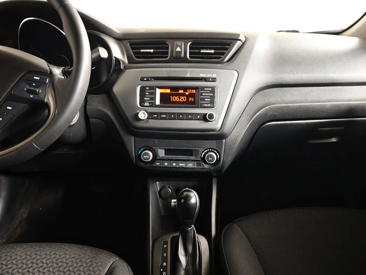 Kia Rio 1.6 AT (123 л.с.) Синий в АВИЛОН. Слайд №15