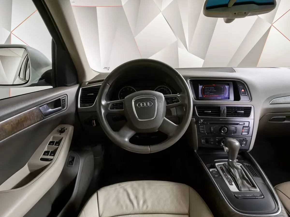 Audi Q5 2.0 TFSI tiptronic quattro (211 л.с.) Белый в АВИЛОН. Слайд №20