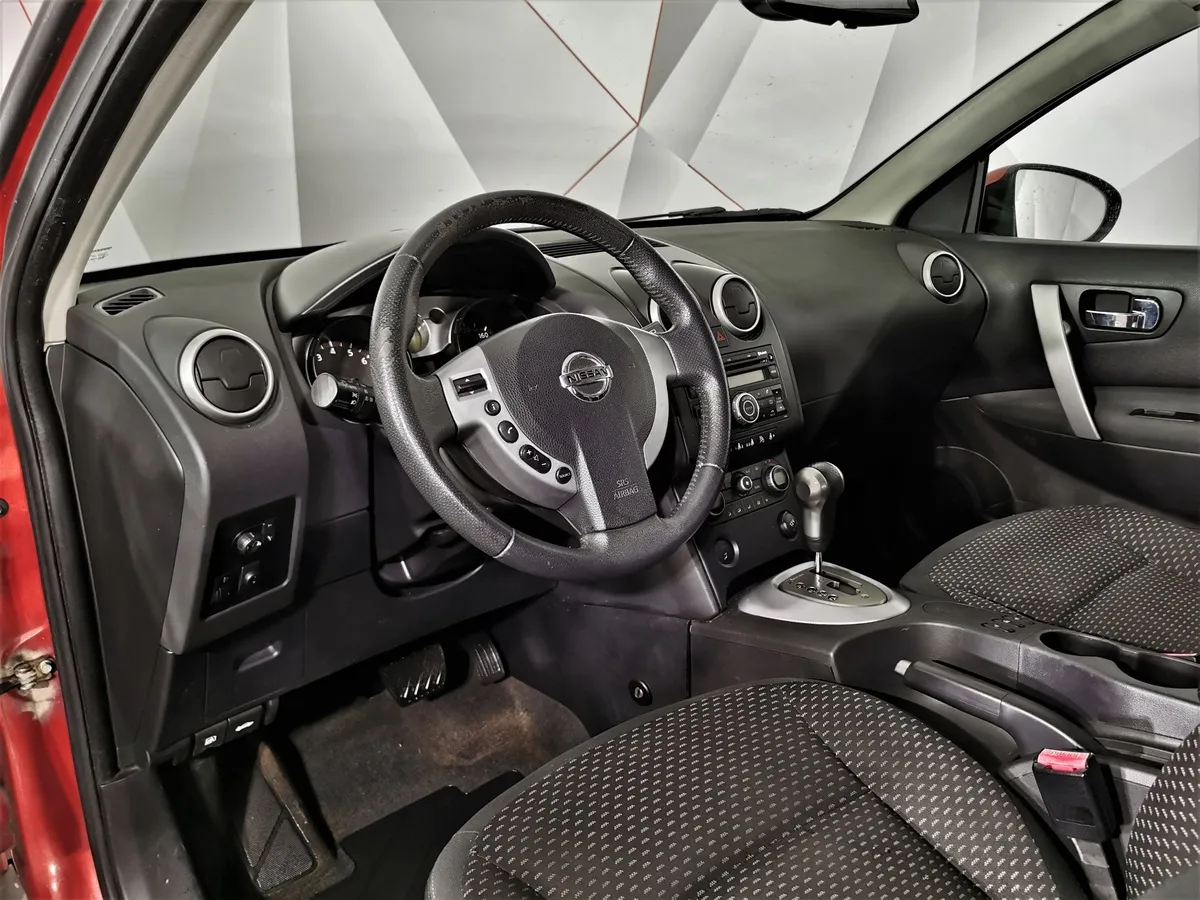Nissan Qashqai 2.0 CVT FWD (141 л.с.) XE Красный в АВИЛОН. Слайд №17