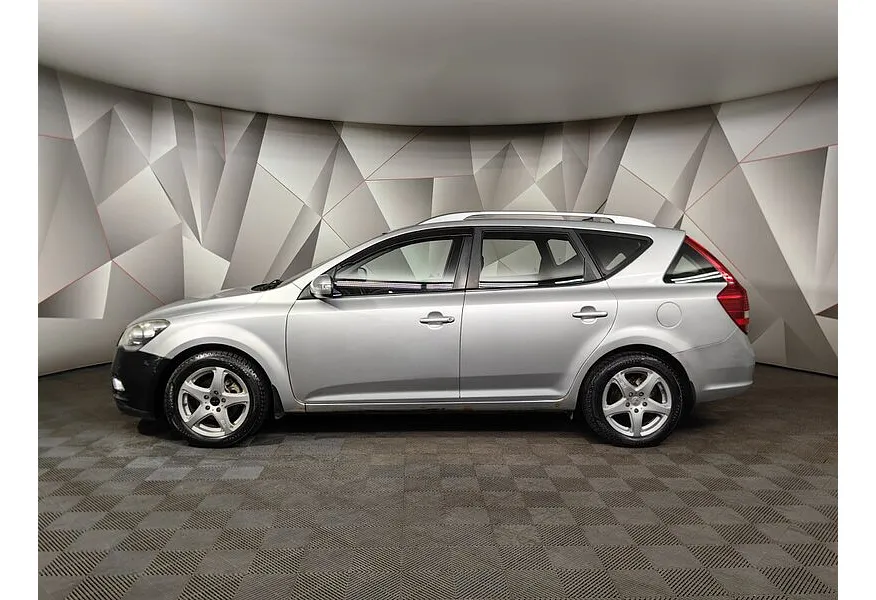 Kia Ceed 1.6 MT (122 л.с.) Серый в АВИЛОН. Слайд №5