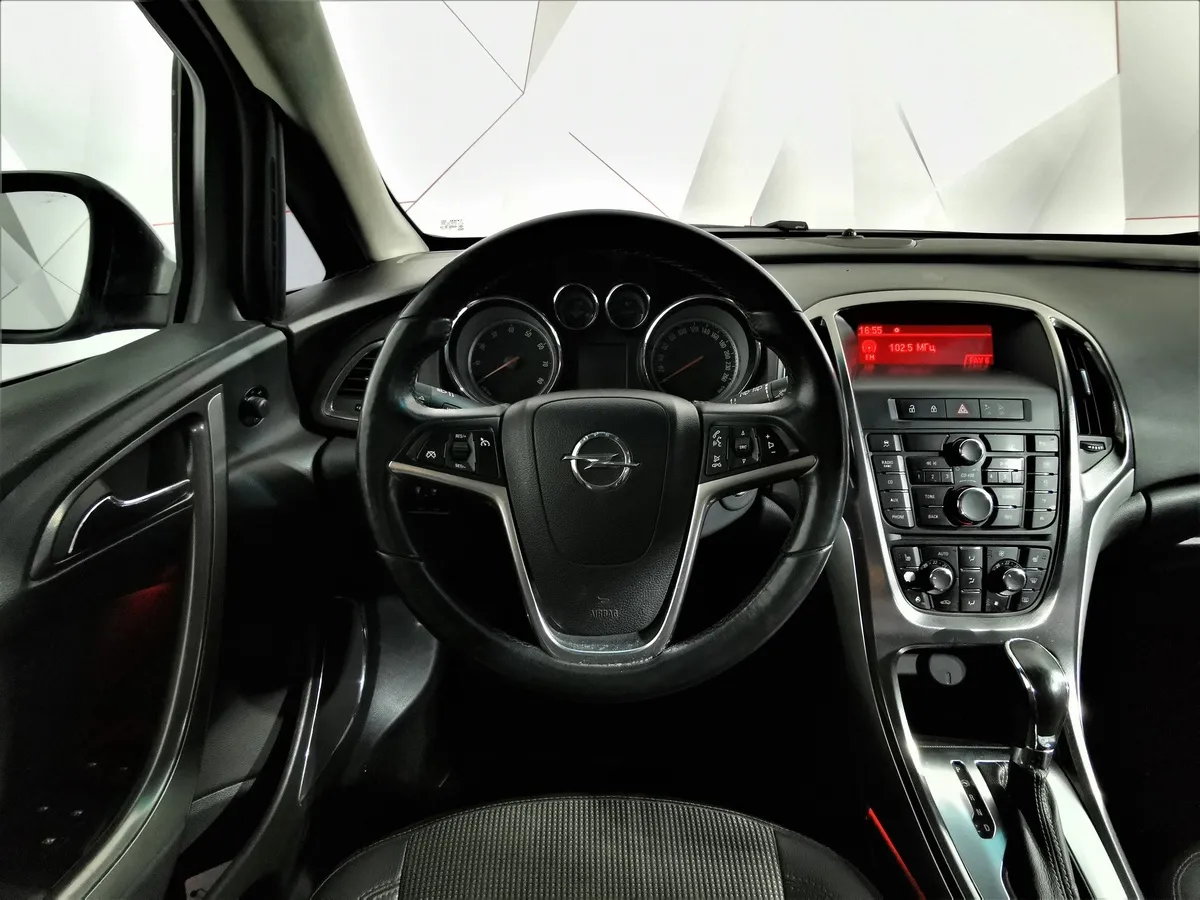 Opel Astra 1.4 Turbo AT (140 л.с.) Серый в АВИЛОН. Слайд №18
