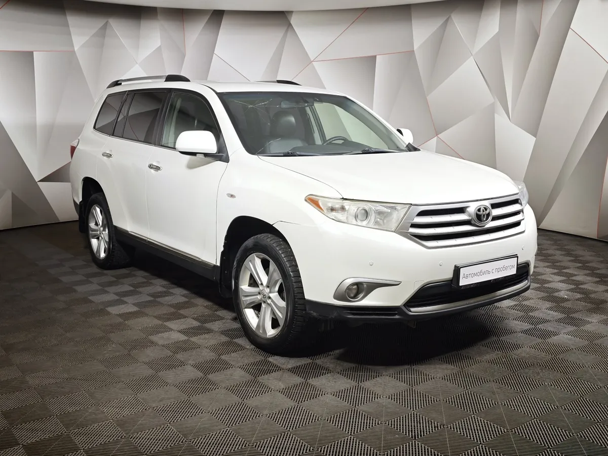 Toyota Highlander 3.5 AT 4WD (273 л.с.) Комфорт Белый в АВИЛОН. Слайд №3