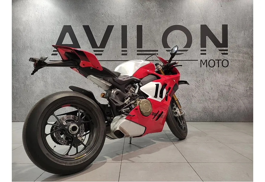 Ducati Panigale V4 1100 см³ (214 л.с.) 1103 Красный в АВИЛОН. Слайд №6