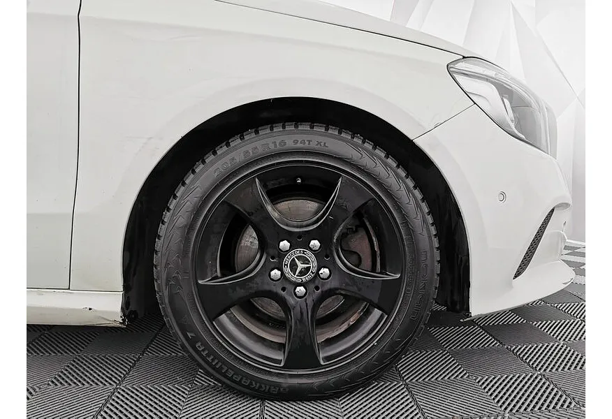 Mercedes-Benz A-Класс A 180 7G-DCT (122 л.с.) Особая серия Белый в АВИЛОН. Слайд №9 Mercedes-Benz A-Класс A 180 7G-DCT (122 л.с.) Особая серия Белый в АВИЛОН. Слайд №9