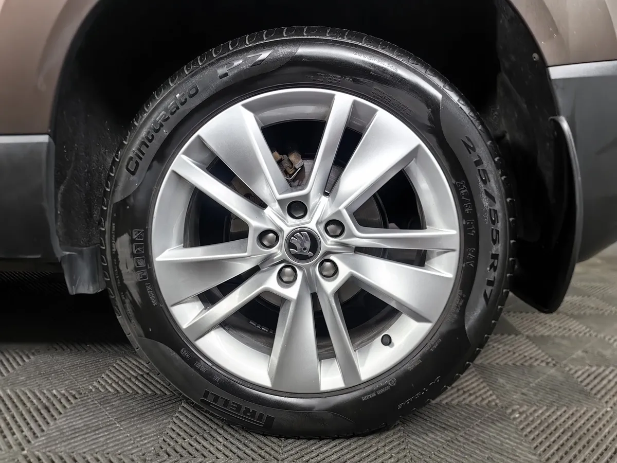 Skoda Karoq 1.4 AT FWD (150 л.с.) Ambition Коричневый в АВИЛОН. Слайд №9