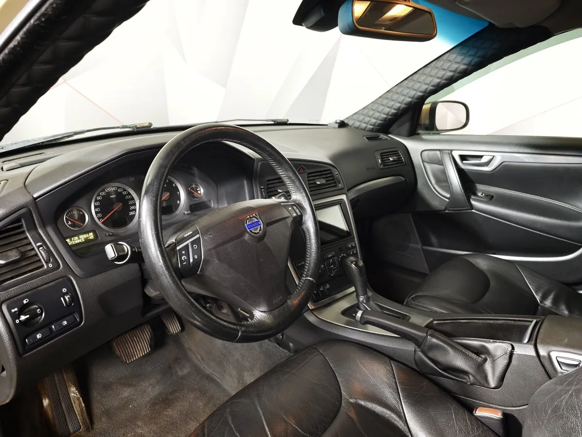Volvo S60 2.4 AT (170 л.с.) Коричневый в АВИЛОН. Слайд №16