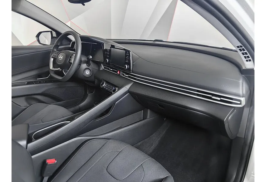 АВИЛОН - Hyundai Elantra 2.0 - 6AT (150 л.с.) &quot;30 Years Anniversary&quot; Белый - slide 8
