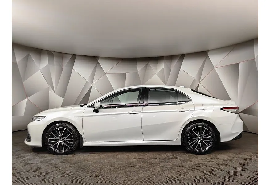 Toyota Camry 2.5 AT (200 л.с.) Белый в АВИЛОН. Слайд №5