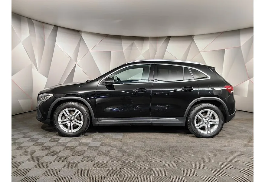 Mercedes-Benz GLA 200 7G-DCT (163 л.с.) Progressive Черный в АВИЛОН. Слайд №5