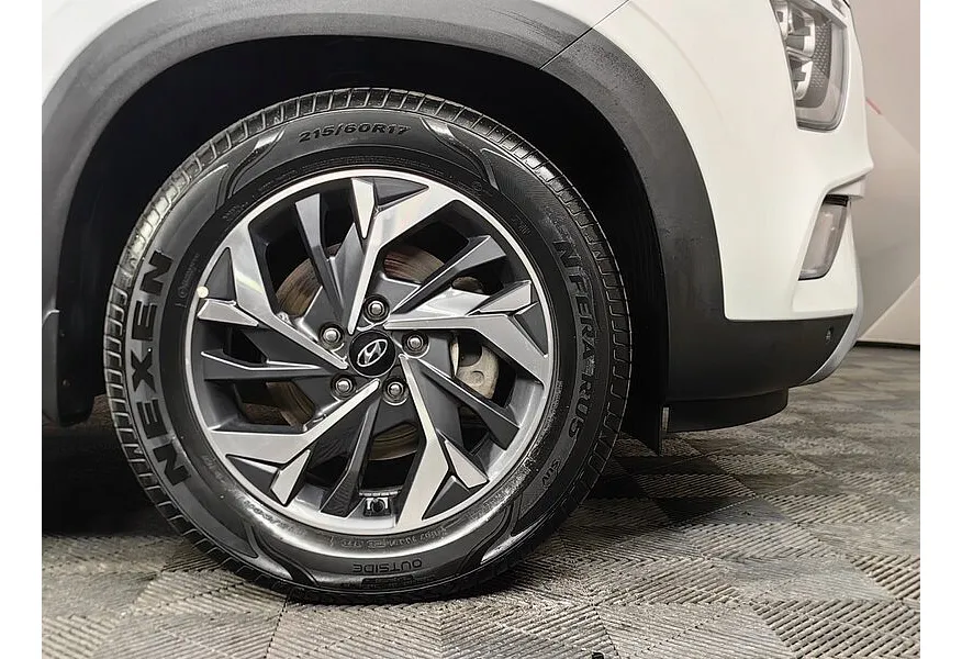 Hyundai Creta 2.0 AT 4WD (149 л.с.) Prestige Белый в АВИЛОН. Слайд №9