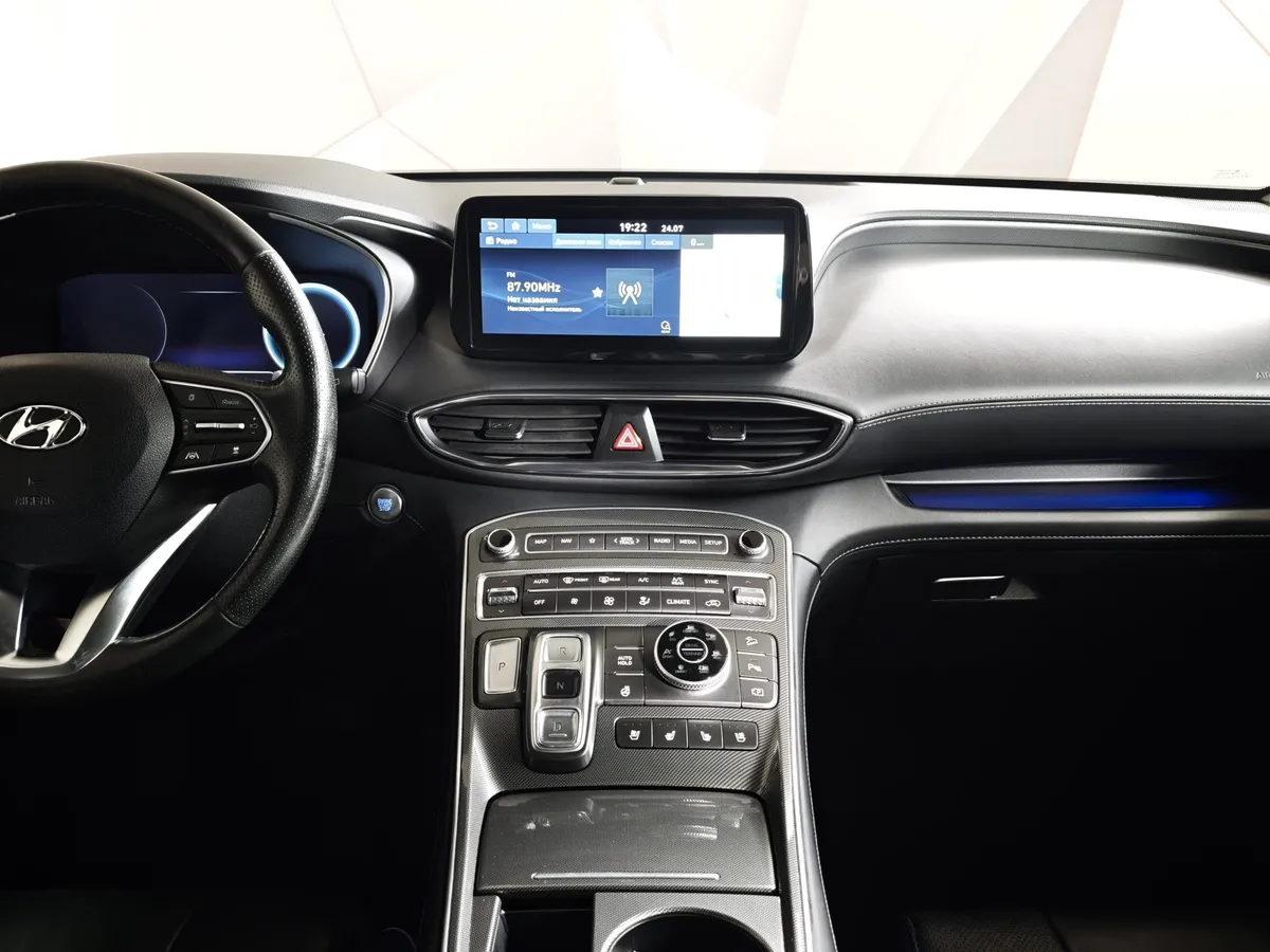 Hyundai Santa Fe 3.5 AWD 8AT (249 л.с.) High-Tech Черный в АВИЛОН. Слайд №15