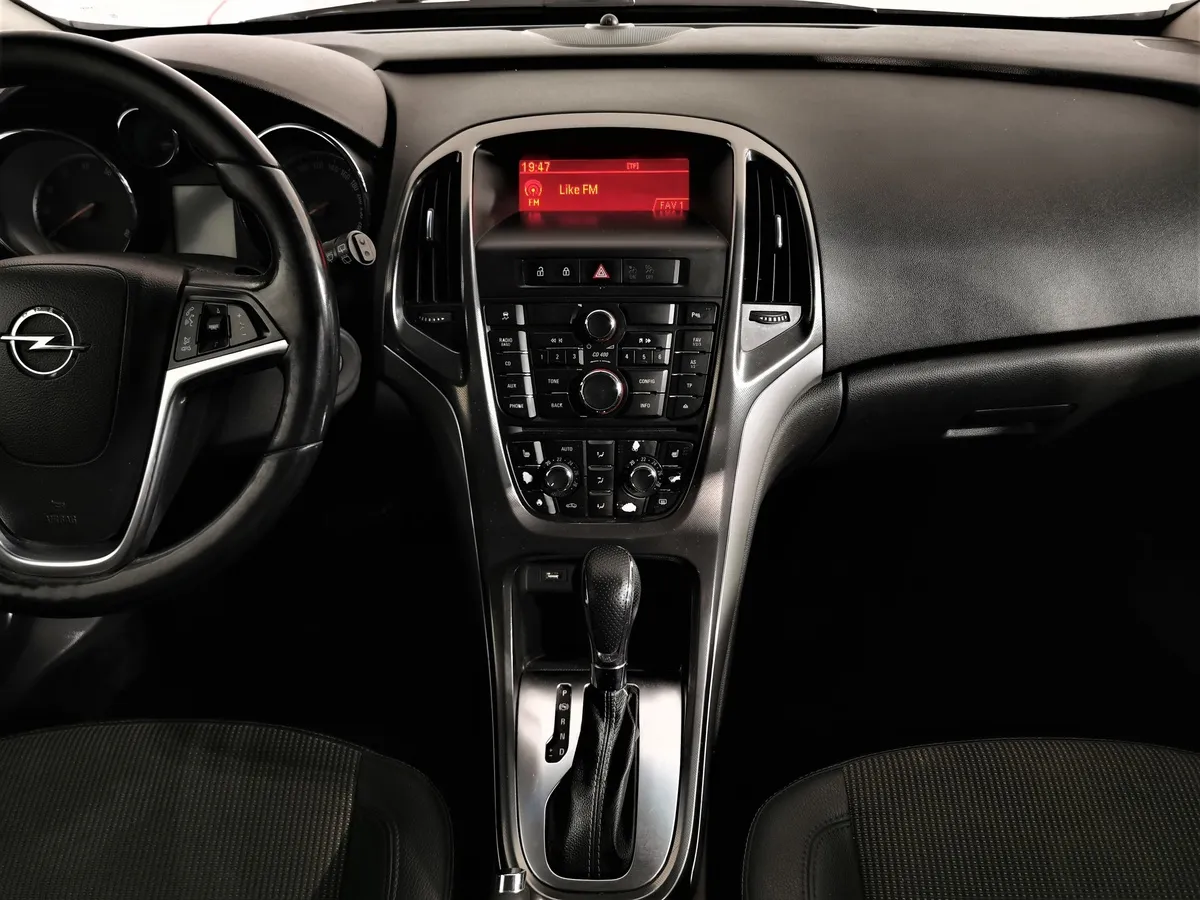 Opel Astra 1.4 Turbo AT (140 л.с.) Комбинированный в АВИЛОН. Слайд №13