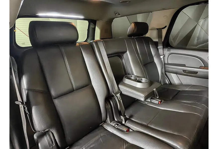 Chevrolet Tahoe 5.3 AT (325 л.с.) Черный в АВИЛОН. Слайд №14