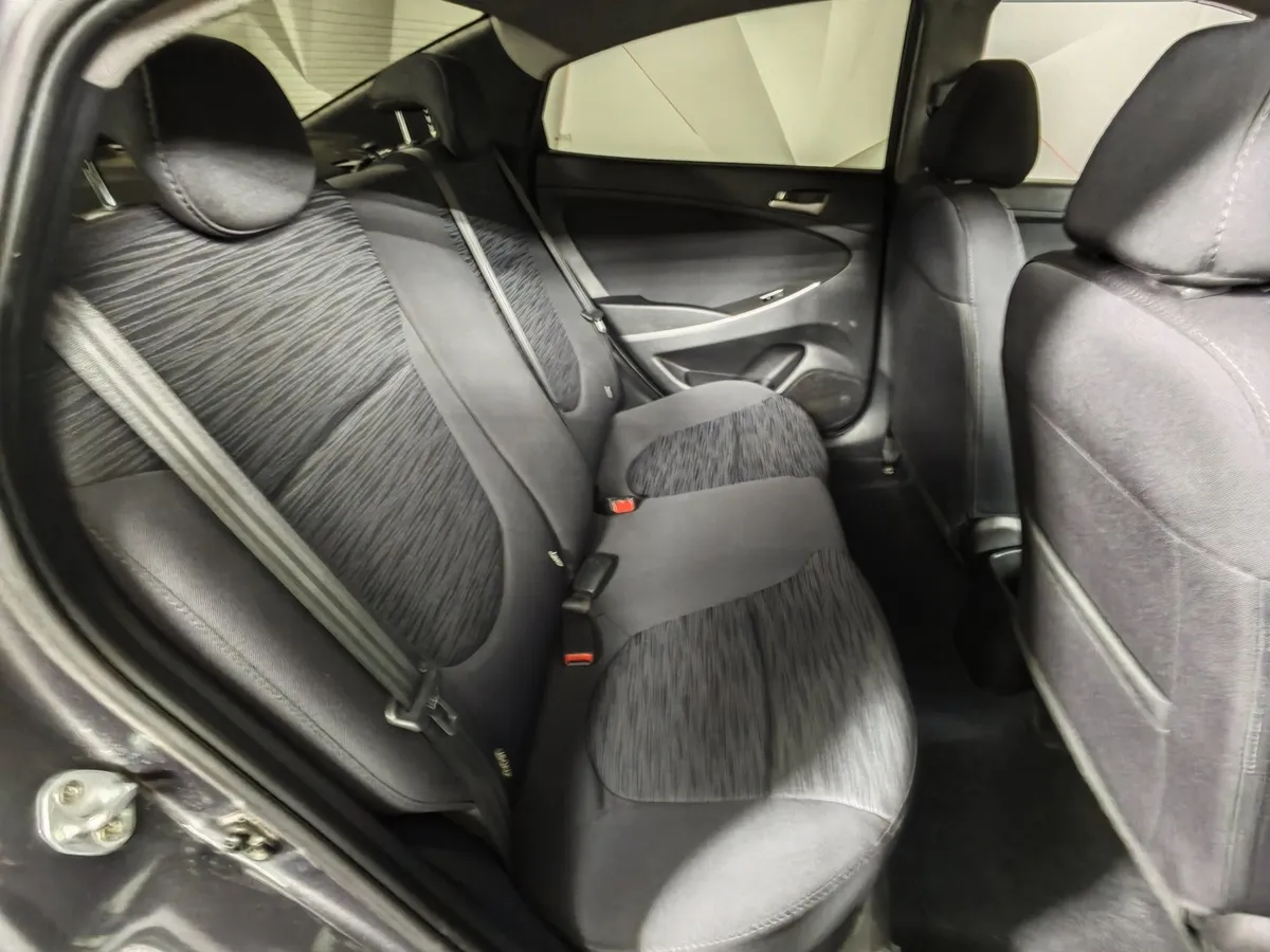 Hyundai Solaris 1.6 MT (123 л.с.) Comfort Серый в АВИЛОН. Слайд №16