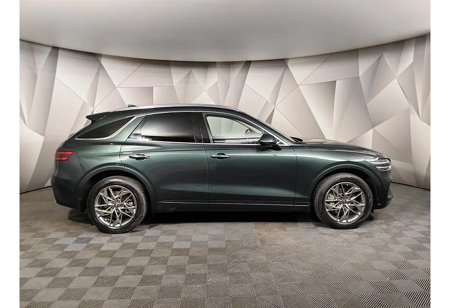 Genesis GV70 2.5T-GDI 8AT 4WD (249 л.с.) Advance + Smart Sense Зеленый в АВИЛОН. Слайд №6