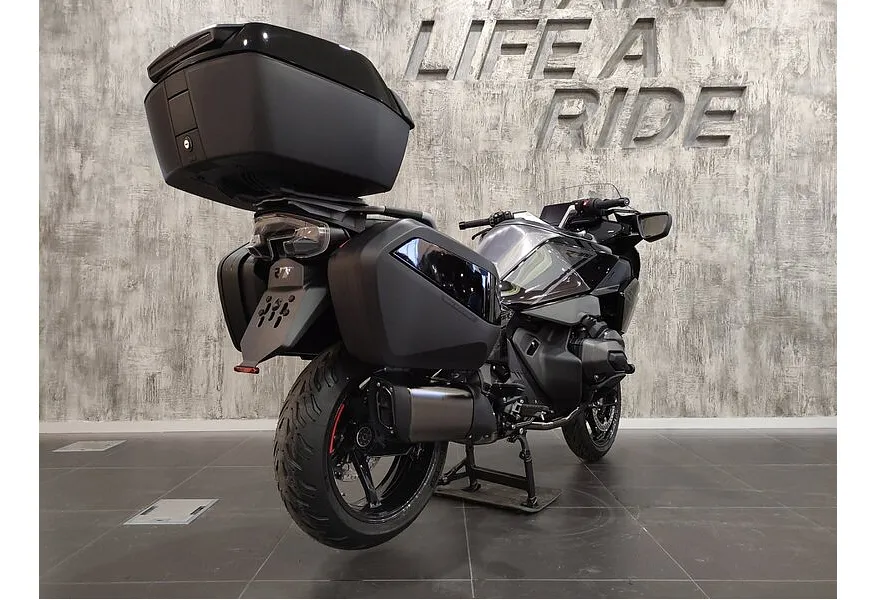 BMW Motorrad R 1300 RT 1300 см³ (145 л.с.) (145) 1300 Черный в АВИЛОН. Слайд №6