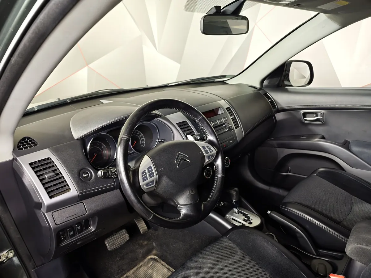 Citroen C-Crosser 2.4 CVT 4WD (170 л.с.) Серый в АВИЛОН. Слайд №18