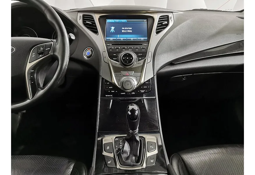 Hyundai Grandeur 3.0 AT (250 л.с.) Elegance Красный в АВИЛОН. Слайд №15