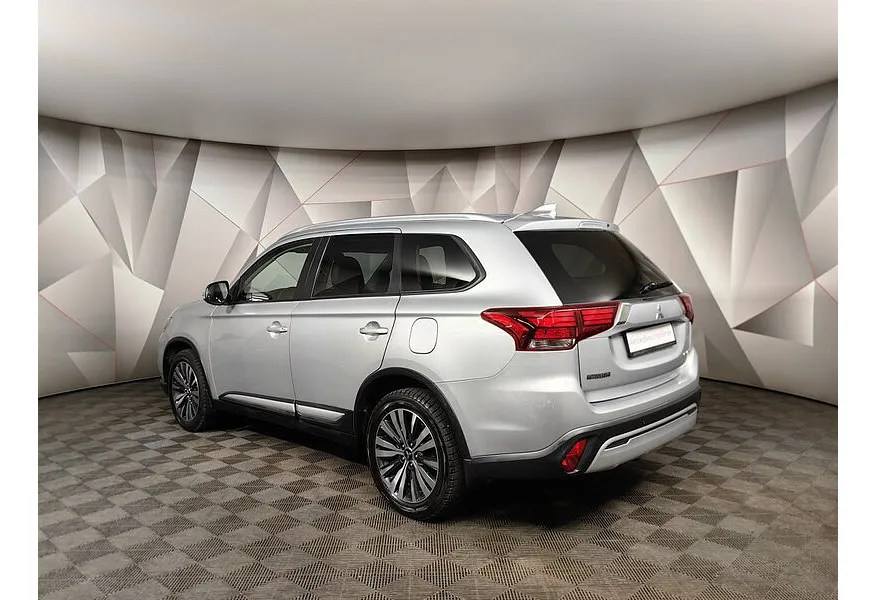 Mitsubishi Outlander 2.0 CVT 4WD (146 л.с.) Серебристый в АВИЛОН. Слайд №4