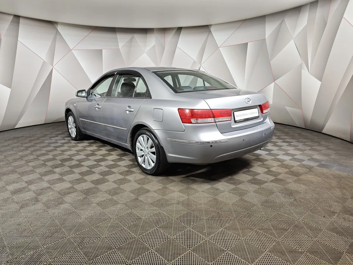 Hyundai Sonata 2.4 AT (174 л.с.) Серый в АВИЛОН. Слайд №4