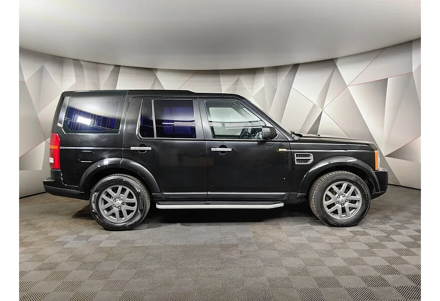 Land Rover Discovery 2.7 TD AT (190 л.с.) Черный в АВИЛОН. Слайд №6