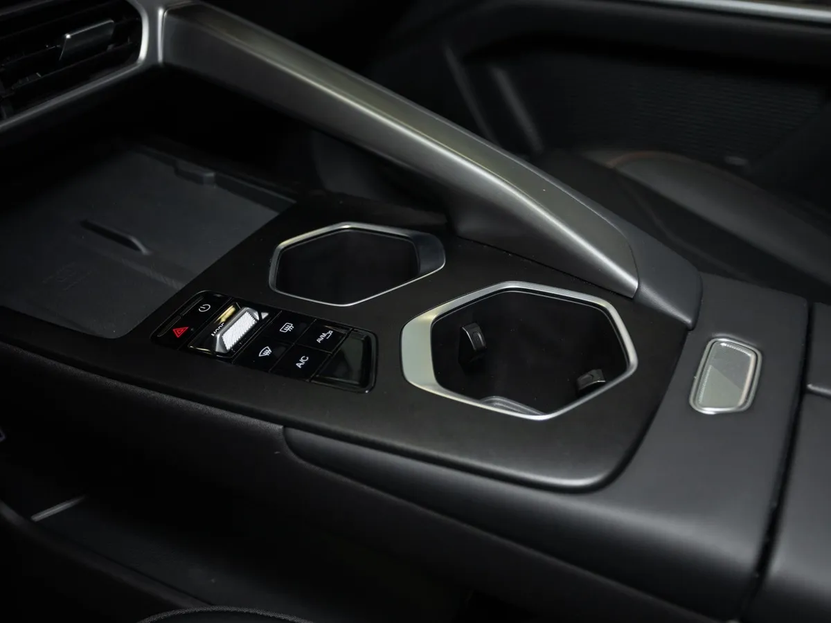 Omoda C5 1.5T DCT FWD (147 л.с.) Стиль Красный в АВИЛОН. Слайд №24