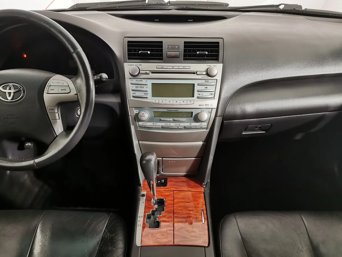 Toyota Camry 2.4 VVT-i AT (167 л.с.) Черный в АВИЛОН. Слайд №12
