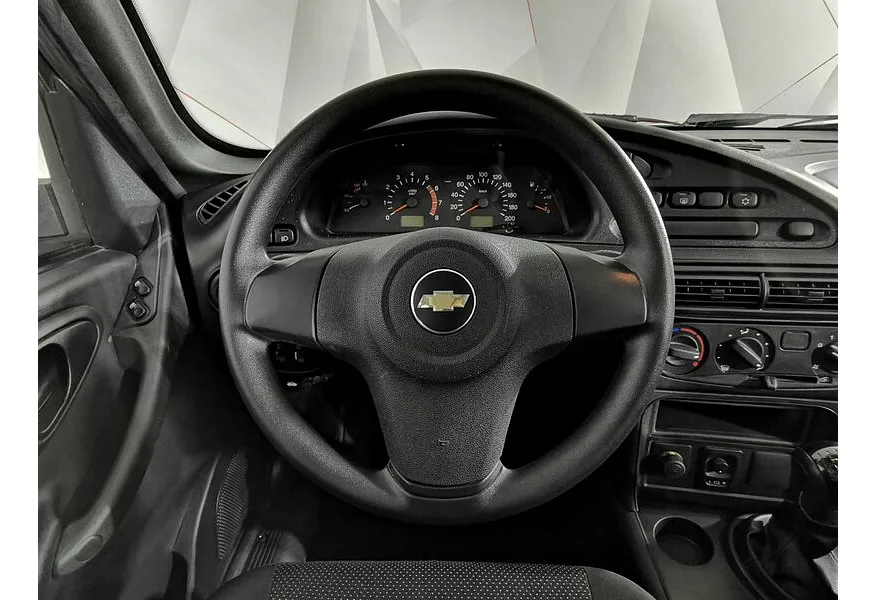 Chevrolet Niva 1.7 MT (80 л.с.) Серый в АВИЛОН. Слайд №20